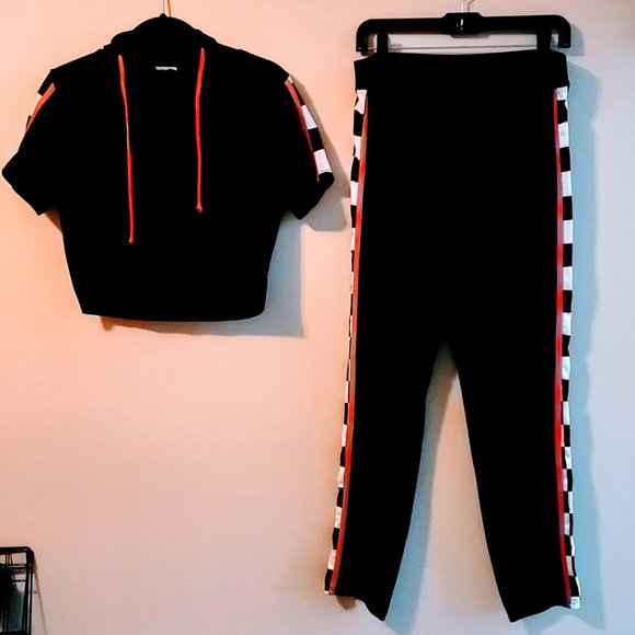 Black Matching Crop Top & Leggings Set Pink Detail - Picture 4 of 6